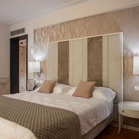 Versilia Palace Hotel Marina di Pietrasanta Eksteriør bilde