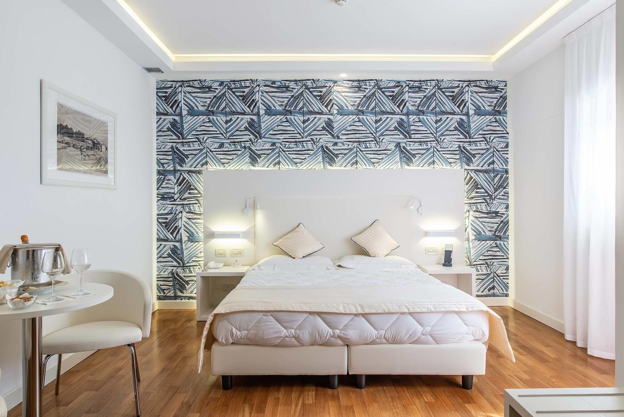 Versilia Palace Hotel Marina di Pietrasanta Eksteriør bilde