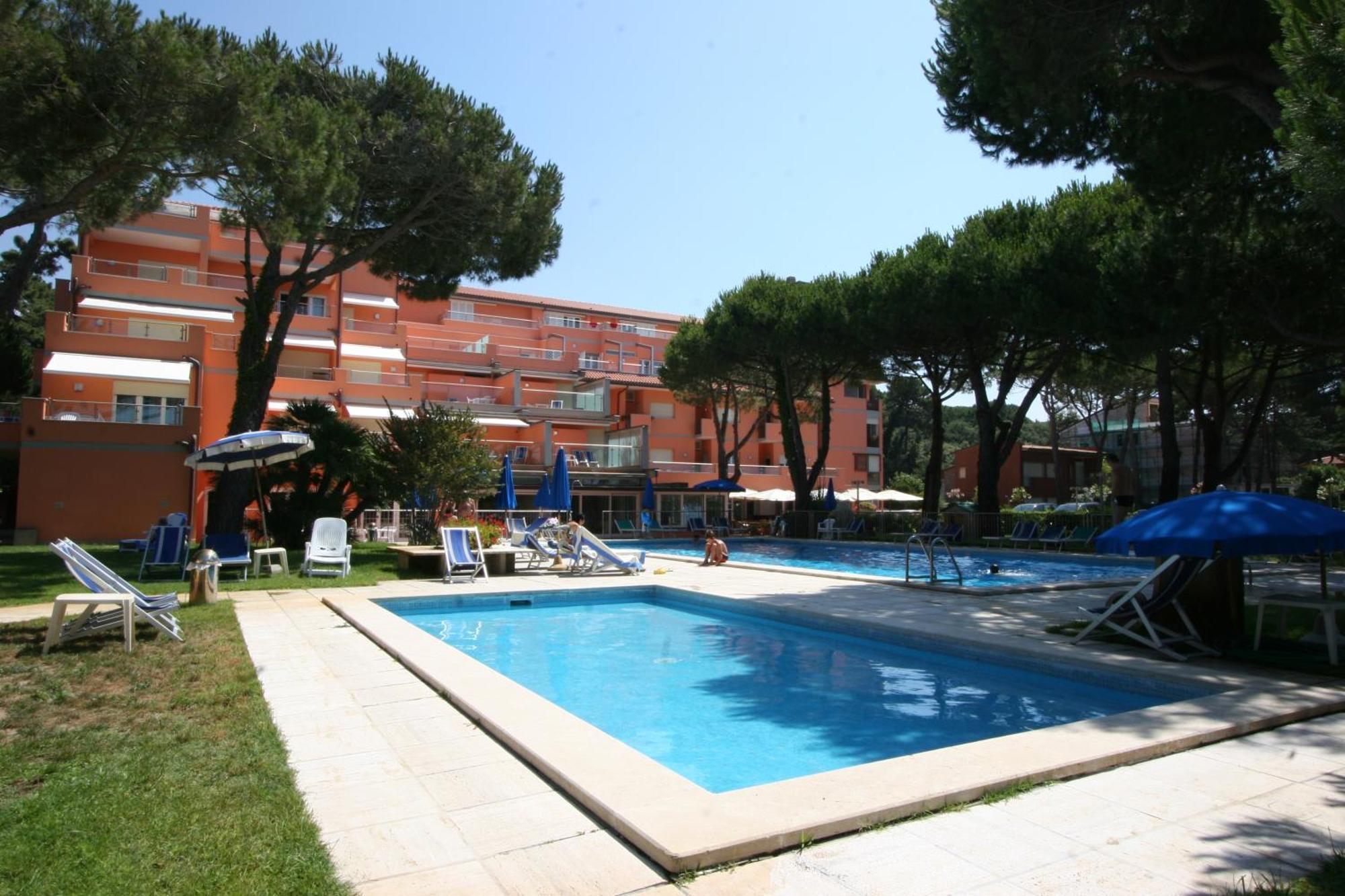 Versilia Palace Hotel Marina di Pietrasanta Eksteriør bilde